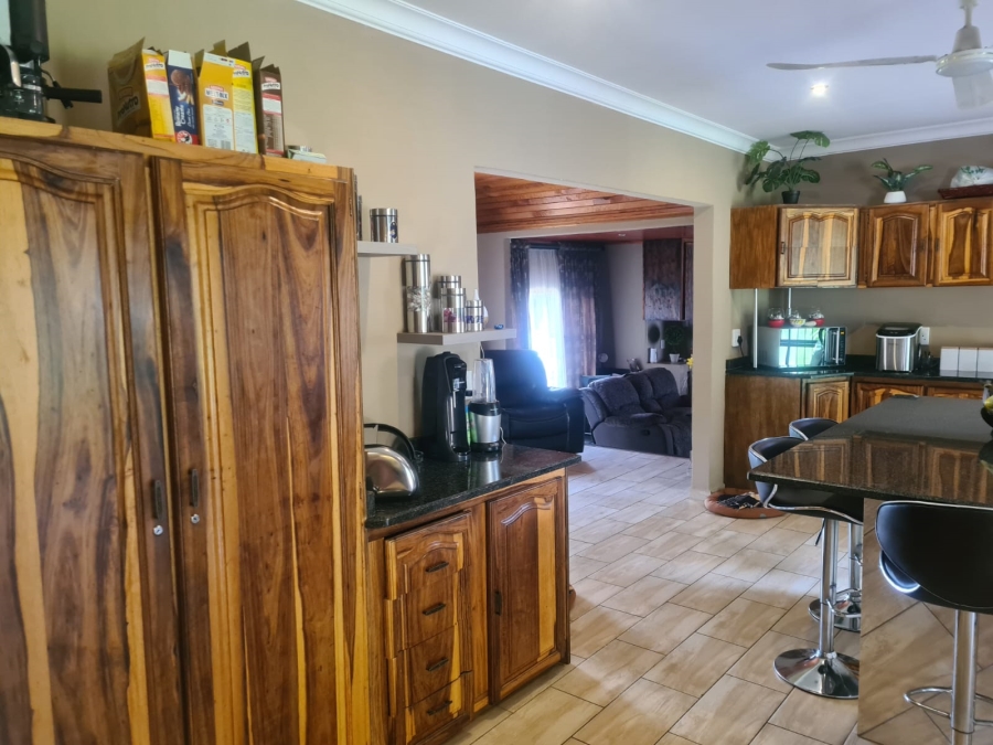 6 Bedroom Property for Sale in Cashan North West